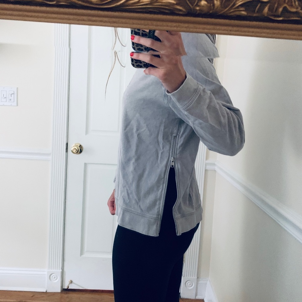 SoulCycle sweatshirt - Picture 2 of 4